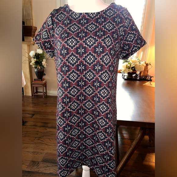 Loft Burgundy Navy Quilted Boho Stretch Shift Dress Size 14 - Picture 3 of 10